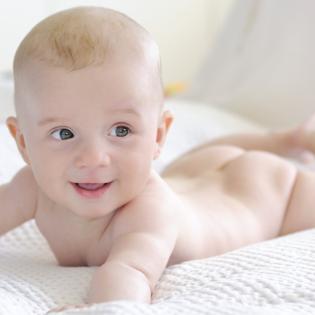 Hochzeit Babybauch Neugeborenes Baby.