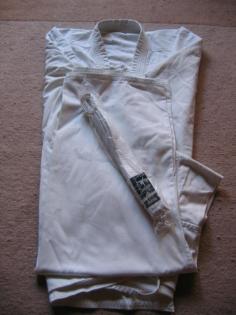 Karateanzug XXL 7/200 cm. Farbe Weiß