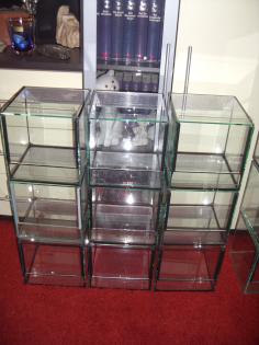 Wir Haben noch 9 Terrarien 20x20x20
