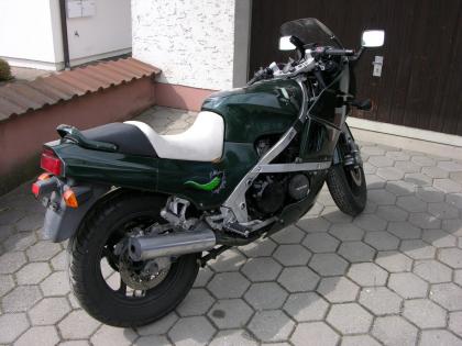 Kawasaki GPZ 600 R Bruder der GPX 600 R 25kW oder 55kW