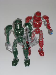 2 Stück Lego TECHNIC Bionicle Toa Vakama und Toa Matau
