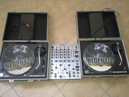 DJ Komplettset 2xTechnics 1210MK2 Behringer MP