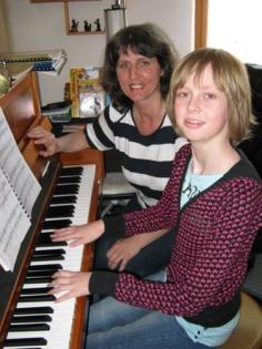Klavier Keyboardunterricht musikalische Früherziehung