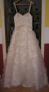 Wunderschönes Brautkleid mit zubehöhr in 42-44