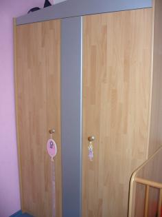 Babyzimmer Kinderzimmer Komplett Schrank Bett Wickelkommode Zu verkaufen