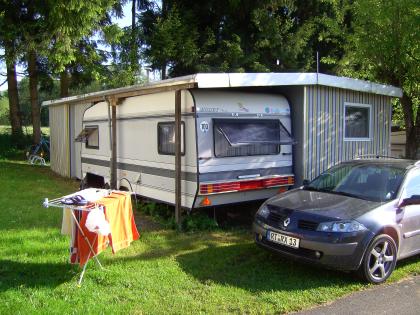 Verkaufe Wohnwagen Hobby 530 TK Bj. 92 mit Stellplatz und festem Vorzelt