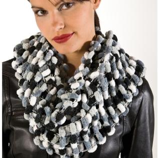 Strickkurs Pompon-/Noppenwolle - trendy Schal total einfach