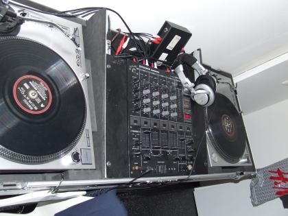 2 Turntables Mixer im Case