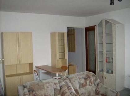 Schöne ein Raum-Wohnung in ruhiger Lage - Komplett möbliert -