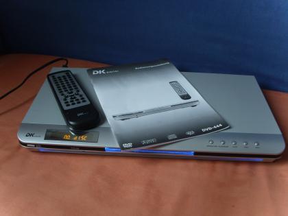 DVD- Player DK Digital DVD-444 mit schicker blauer Beleuchtung