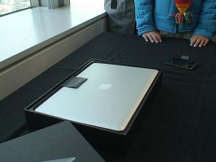 Apple MacBook Pro 15 Notebook 2 53 GHz Intel Core i5 8 GB DDR3 RAM 500GB HD
