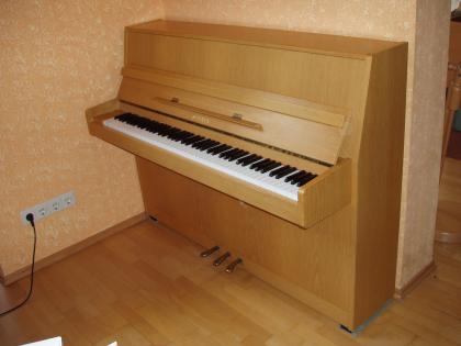 Klavier Hohner hell