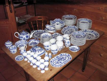 Hutschenreuther Zwiebelmuster Kaffee- und Tafelservice - 98teilig