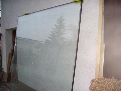 Schaufenster mit seitenteil und tür