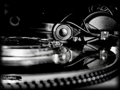 Suchen Dj s für unser Radio