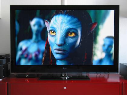 LG 60PS8000 152 4 cm 60 Zoll THX Plasma Fernseher