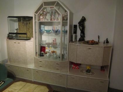 Wohnzimmerschrank