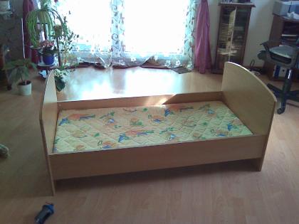 Kinderbett