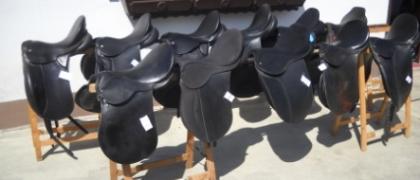 Gebrauchte Sättel günstig und Reitsportzubehör neu billig abzugeben
