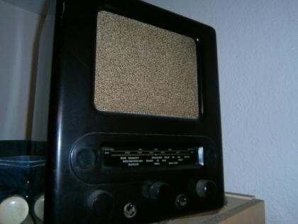 Altes Philipps-Bakelit-Röhrenradio VE 301 Dyn.