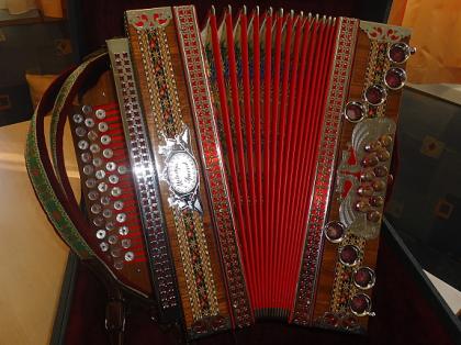 NEUE MELODIJA SPECIAL G-C-F NP 3490Euro
