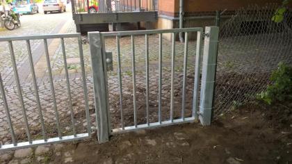 Zaun aus Polen Metallzaun Tore Toranlage Gelander