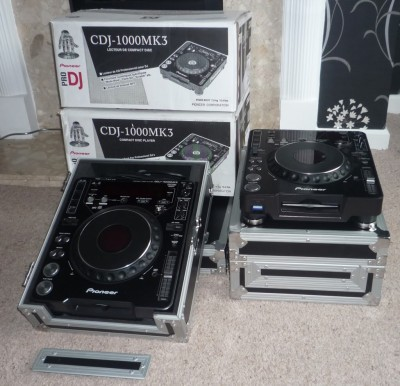 2 x Pioneer CDJ-1000 MK3 DJM 800 CDJ-Paket und Flug Case . 1300
