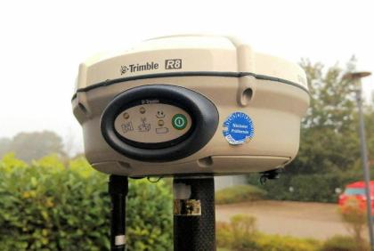 Trimble R8 Modell 3 mit TSC 3 GNSS