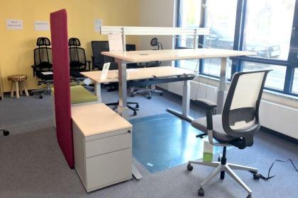 Zum Schnäppchenpreis das Büro einrichten - 2022 qm Restposten-Verkauf in Leipzig
