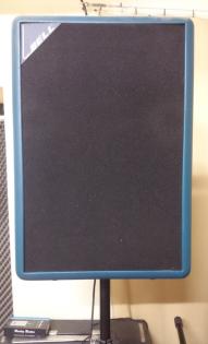Soundsystem 2 x Boxen Bell C3 400 Watt m. Stativen und Kabeln Mischer und Endstufe