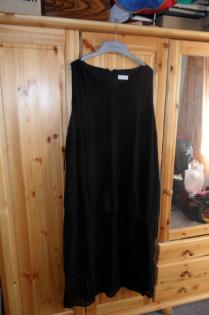 Verkaufe ein schwarzes Damenkleidung Gr. 52