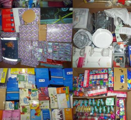 Restposten Lagerräumung Papierwaren Dekoration Geschenkartikel Kerzen