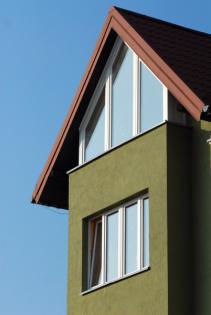 PVC - Holz - Alu - FENSTER und EINGANGSTÜREN - dazu auch Außenrollläden - aus Po