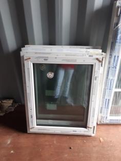 Kunststoff Fenster mit Sprossen in Weiß