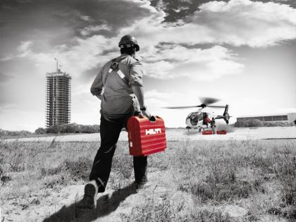 Reparatur an Dach und Fassade