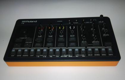 Roland AIRA Compact T-8 - Neuwertig.