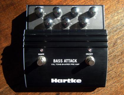 Verkaufe HARTKE BASS ATTACK VXL Tone Shaper PRE AMP DI BOX
