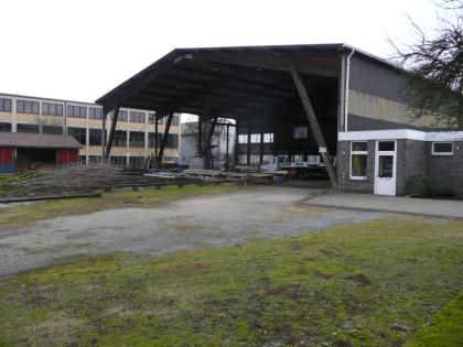 Gewerbegrundstück 2022m mit Halle und Büro zu verpachten
