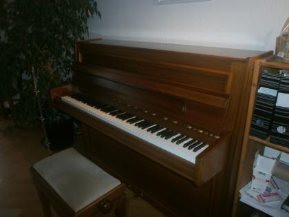 VERKAUFE HOCHWERTIGES FEURICH KLAVIER BJ 1981