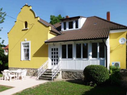 Schönes Einfamilienhaus auf einem Grundstück von ca. 840 qm nur 350 m vom Balato