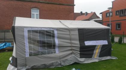 Faltcaravan mit TÜV 6 Schlafplätze und Strom im Innenraum