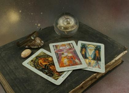 Hellfühliges Kartenlegen mit den Zigeuner-u. Lenormandkarten spirituelle Lebens