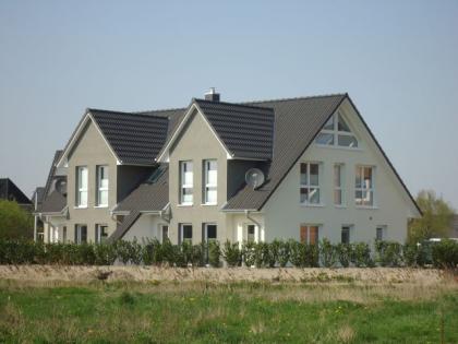 FERIEN-DOPPELHAUSHÄLFTE in St. Peter-Ording Dorflage