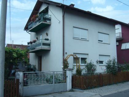 Kration Stadt Zagreb Mehrfamilien Haus mit liebvoll angelegten Garten