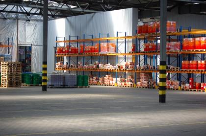 Lager- Produktionsfäche in zentral Polen zu vermieten