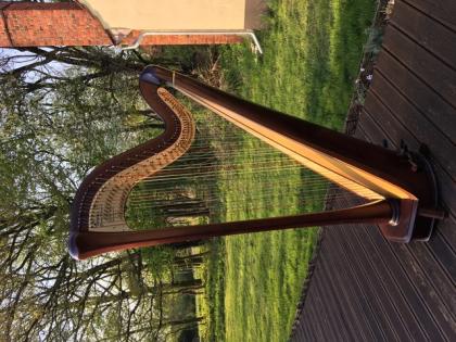 Doppelpedalharfe Venus 14. 900 Euro / Concert Model 75