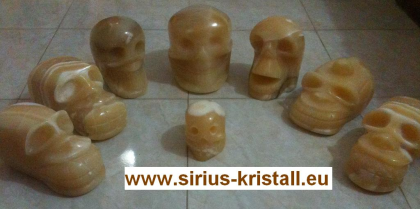 Original ägyptische Kristallschädel aus Alabaster vom Gizeh-Plateau suchen ihre