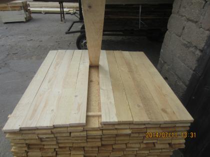 Paletten Brettern Holz bieten