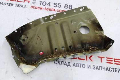 Karosserieblech-Verbinder vorne links und obere Holmverstärkung Tesla Modell 3 1