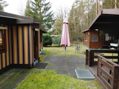 Campingwagen mit festem Vorbau 40 qm auf 320 qm Pachtgrundstück